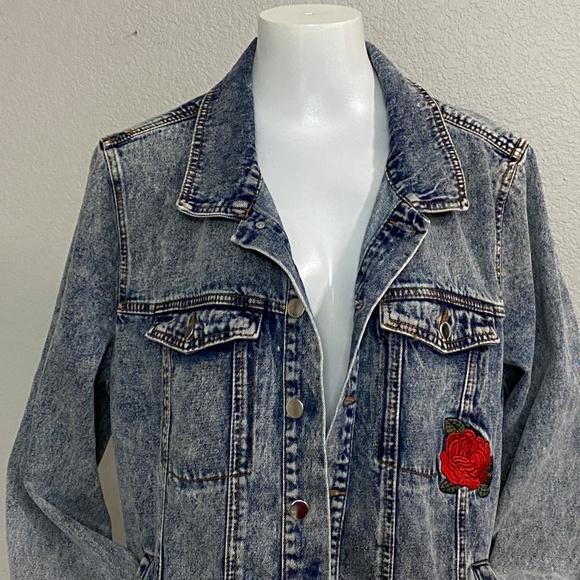 Forever 21 Embroidered Plus Jean Jacket Size 2X - Picture 4 of 12